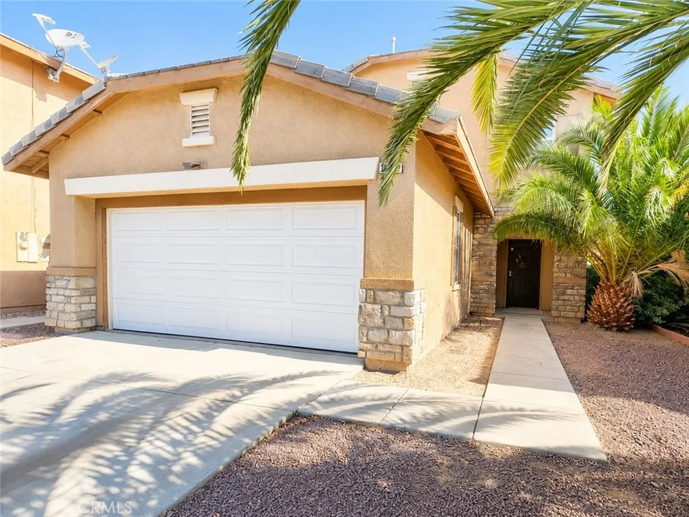 14444 Moon Valley Victorville, CA 92394