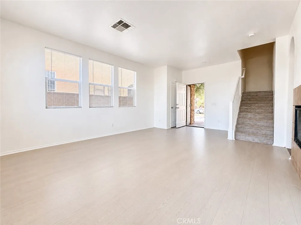 14444 Moon Valley Victorville, CA 92394