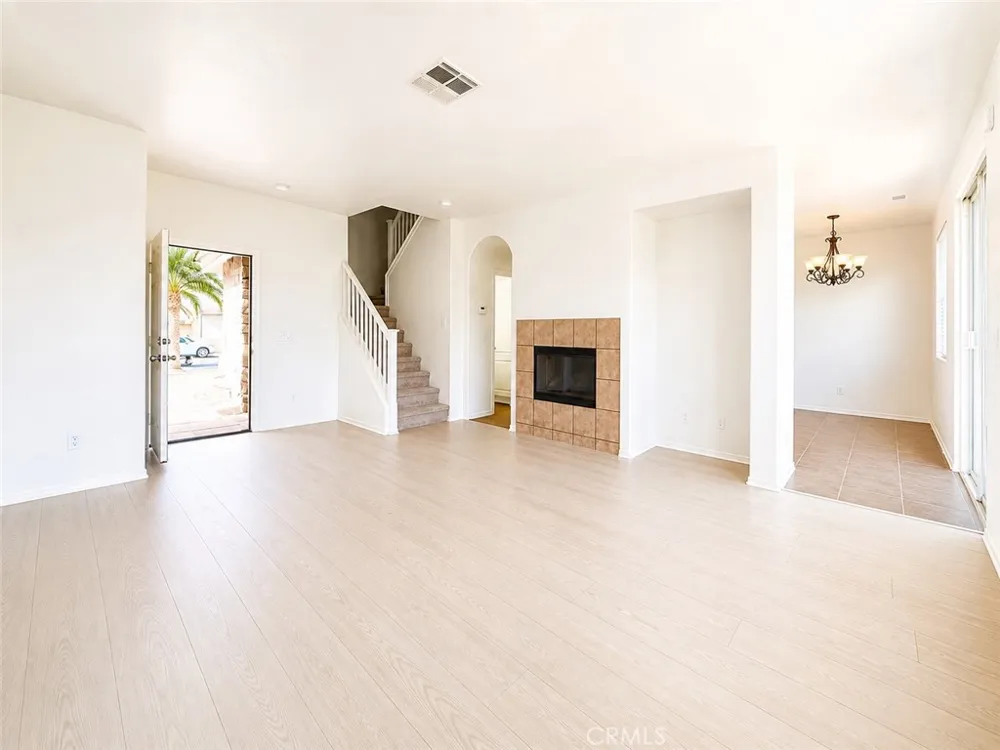 14444 Moon Valley Victorville, CA 92394