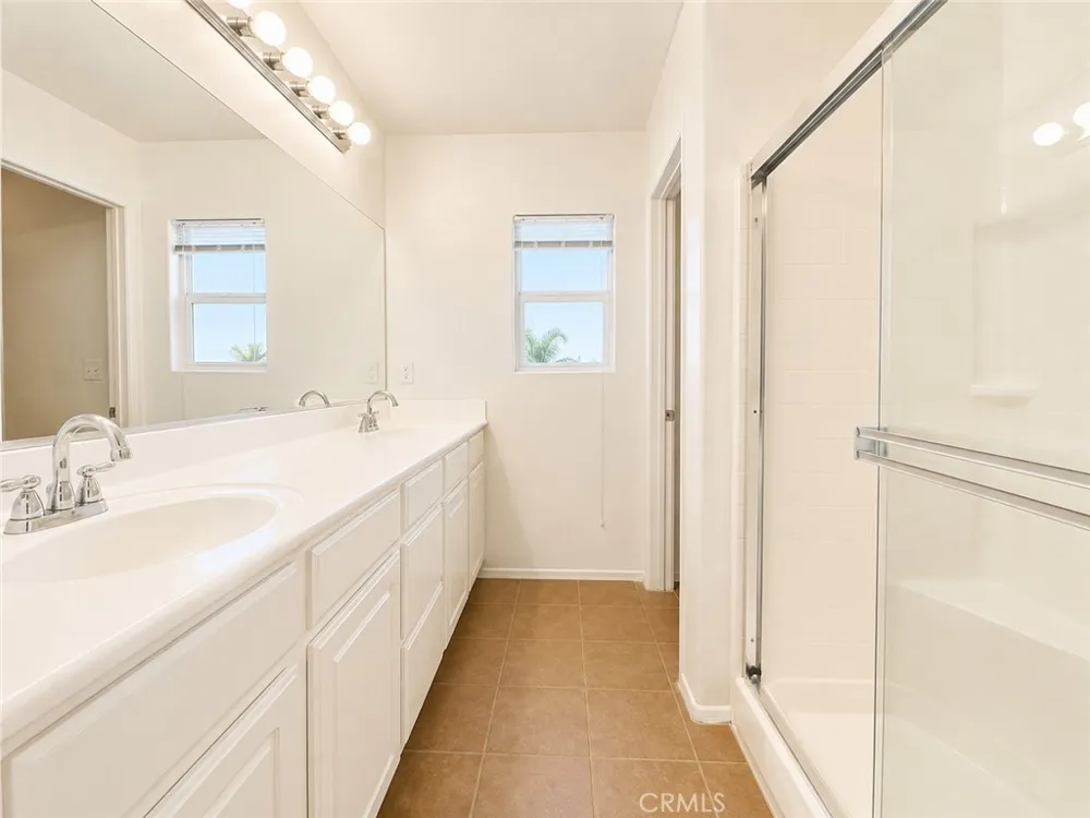 14444 Moon Valley Victorville, CA 92394
