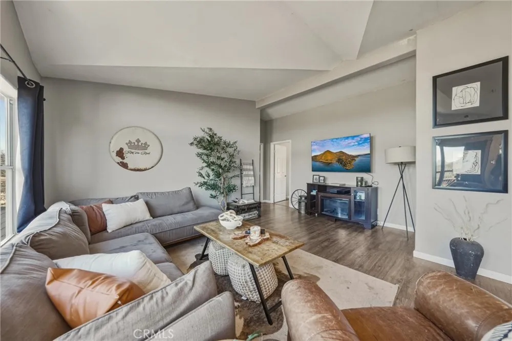 20766 Yankee Valley Hidden Valley Lake, CA 95467