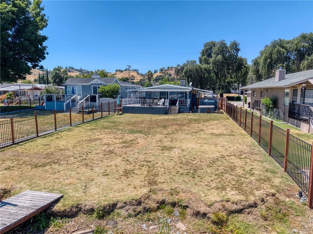 4356 Lakeshore Lakeport, CA 95453