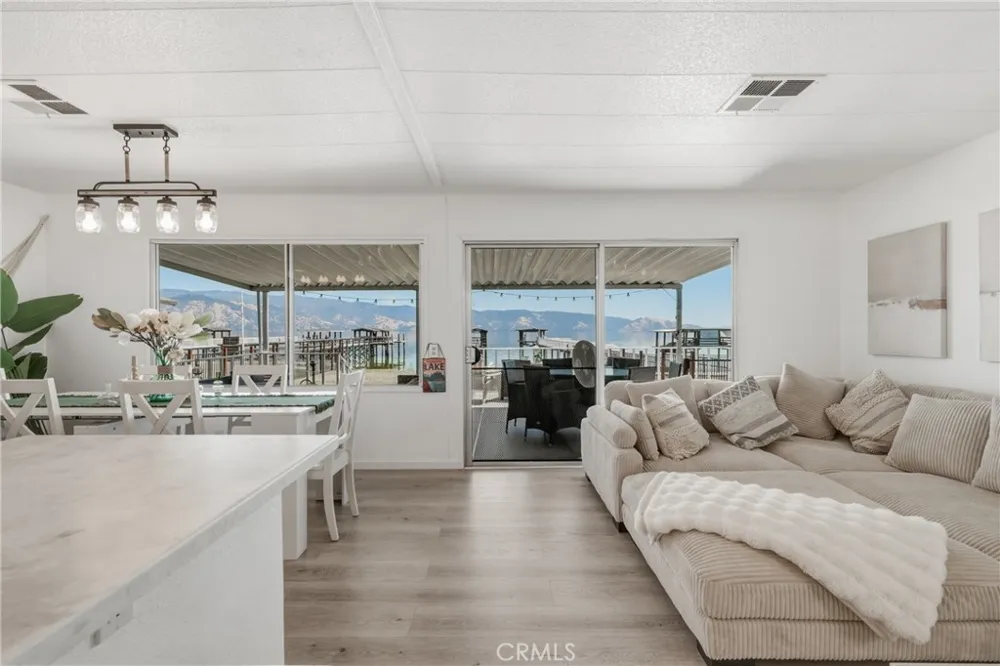 4356 Lakeshore Lakeport, CA 95453