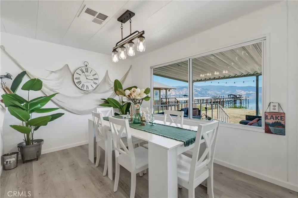 4356 Lakeshore Lakeport, CA 95453