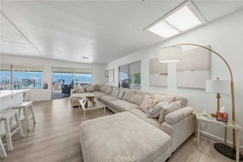 4356 Lakeshore Lakeport, CA 95453