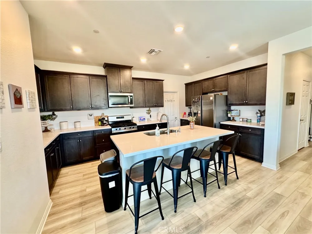 41020 Burnet Street Lake Elsinore, CA 92532