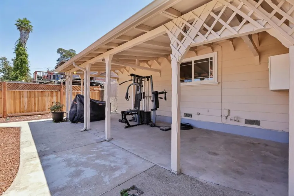 12 Taylor Road Watsonville, CA 95076
