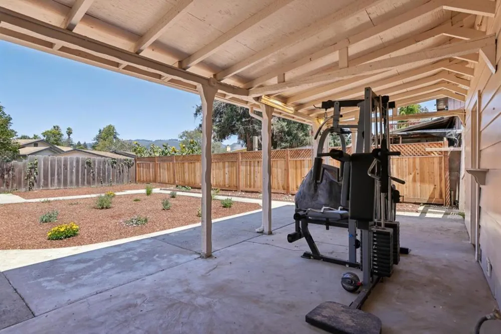 12 Taylor Road Watsonville, CA 95076