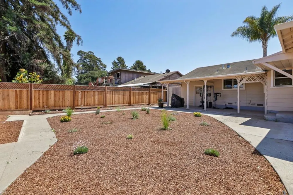12 Taylor Road Watsonville, CA 95076