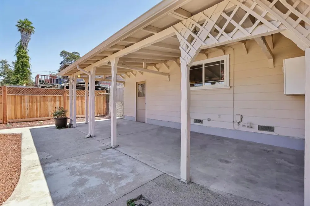 12 Taylor Road Watsonville, CA 95076