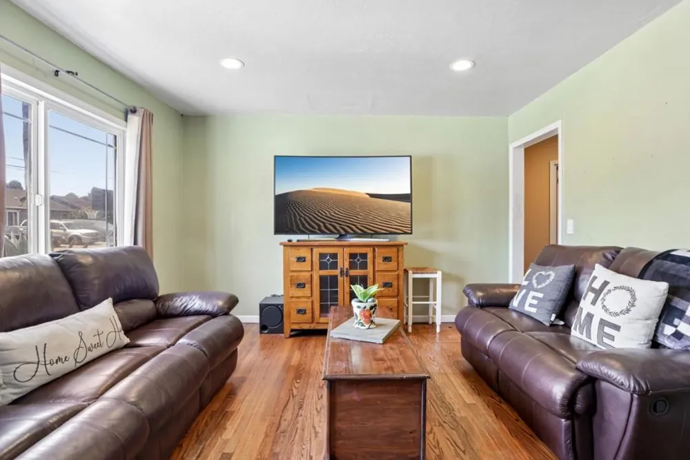 12 Taylor Road Watsonville, CA 95076