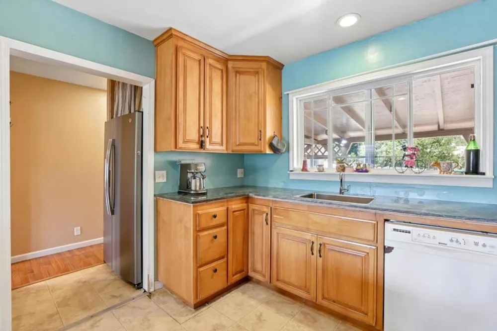 12 Taylor Road Watsonville, CA 95076