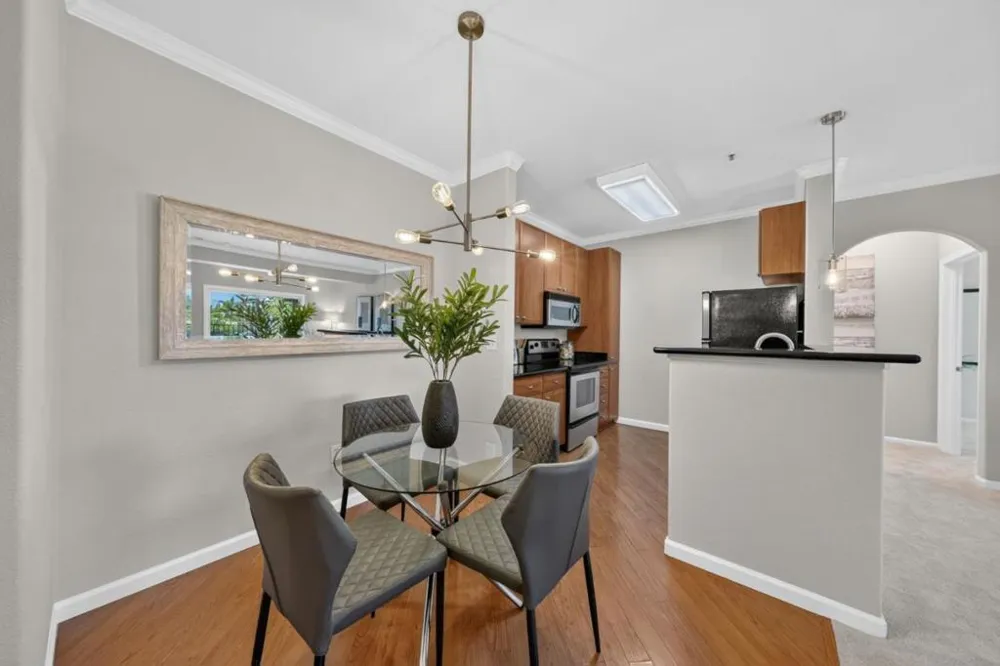 801 S Winchester Boulevard #1304 San Jose, CA 95128