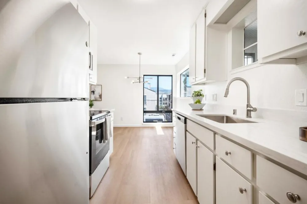 466 Pine Avenue Half Moon Bay, CA 94019