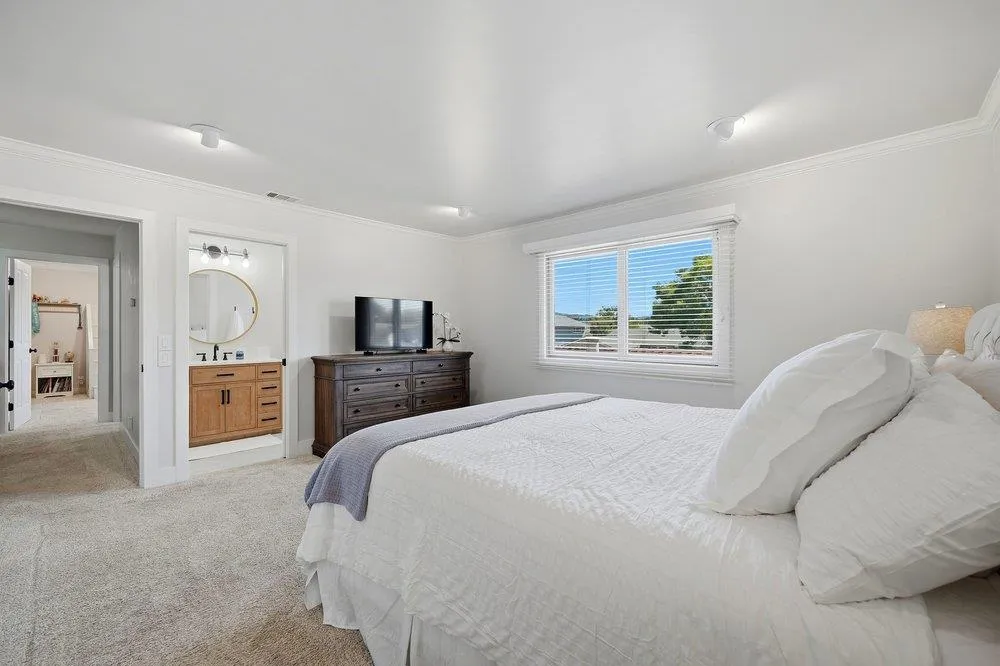 15640 La Sierra Court Morgan Hill, CA 95037