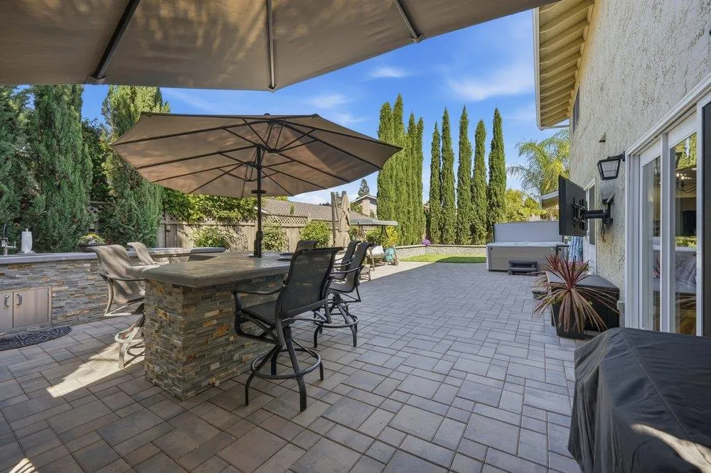 15640 La Sierra Court Morgan Hill, CA 95037