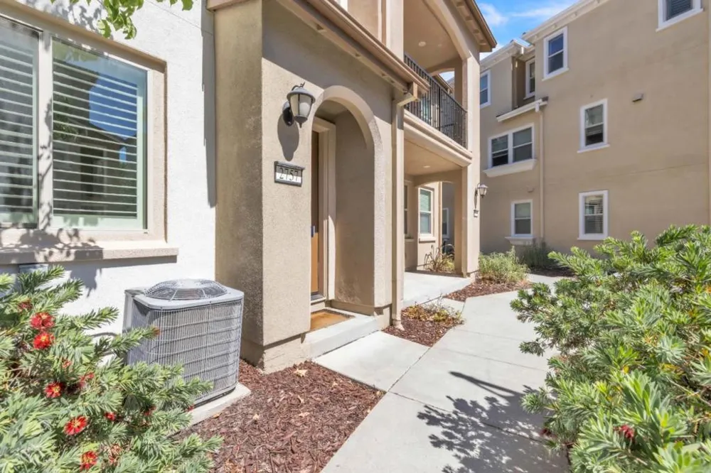 2757 Ferrara Circle San Jose, CA 95111