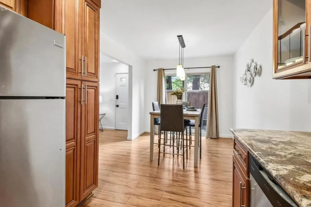1117 Sutherland Lane #2 Capitola, CA 95010