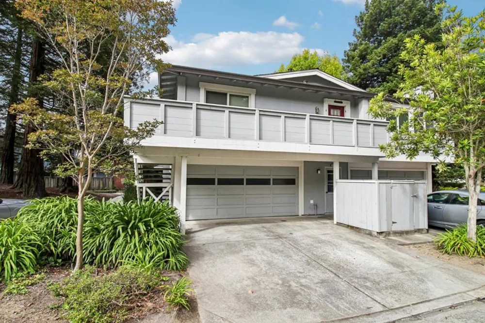 1117 Sutherland Lane #2 Capitola, CA 95010