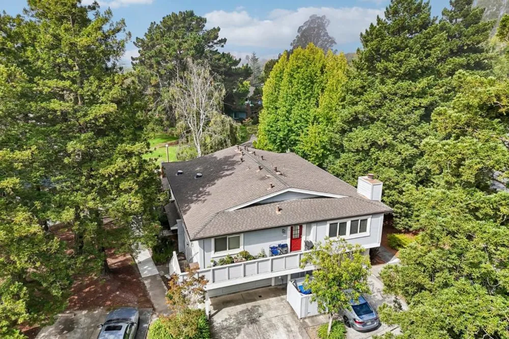 1117 Sutherland Lane #2 Capitola, CA 95010
