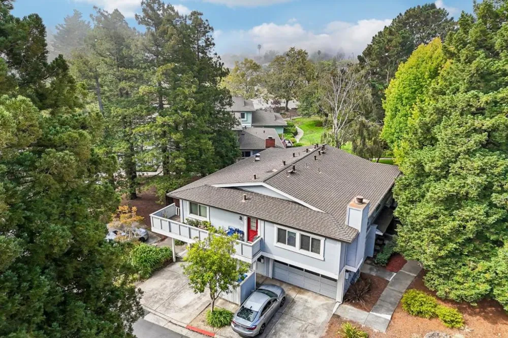 1117 Sutherland Lane #2 Capitola, CA 95010