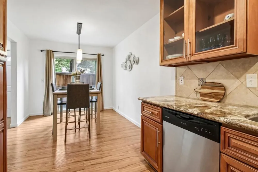 1117 Sutherland Lane #2 Capitola, CA 95010