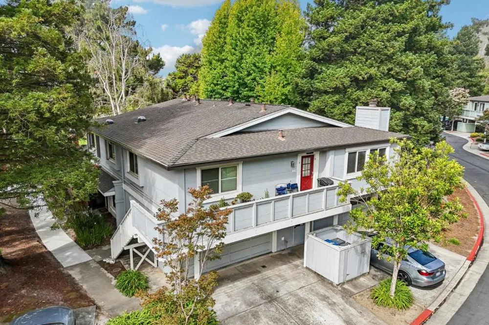 1117 Sutherland Lane #2 Capitola, CA 95010