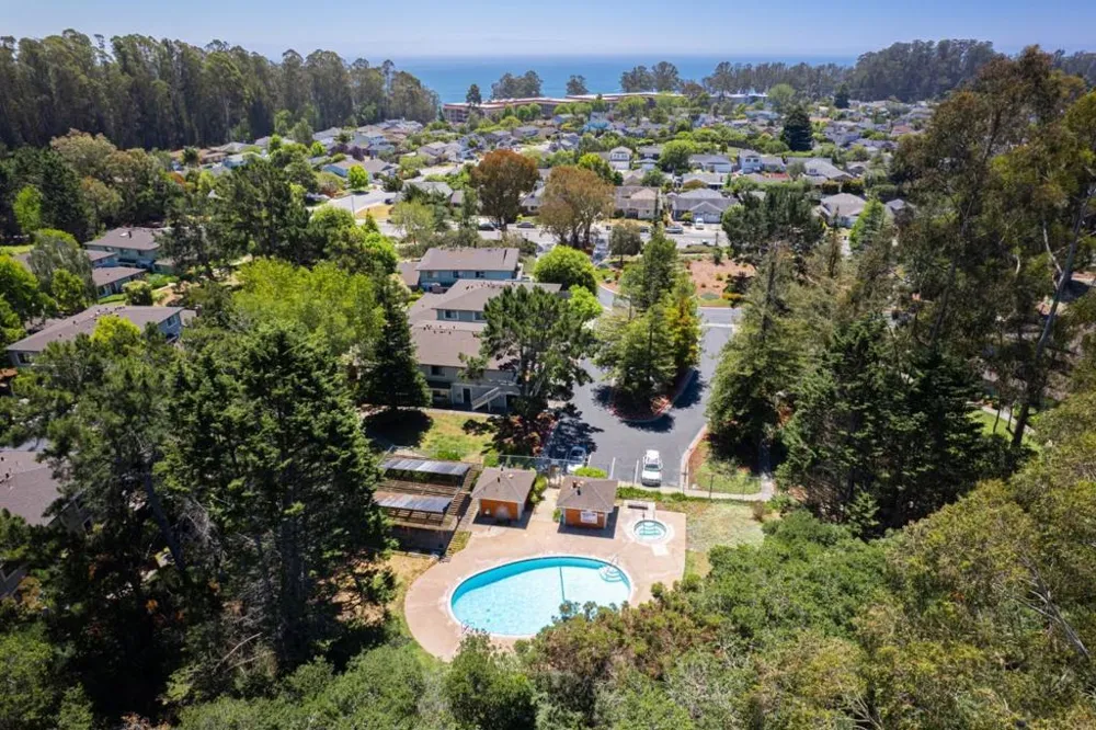 1117 Sutherland Lane #2 Capitola, CA 95010