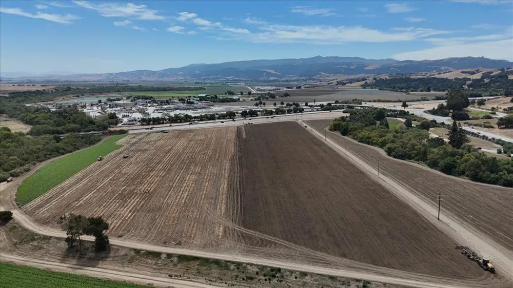 10 Chittenden Road San Juan Bautista, CA 95045