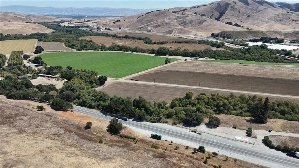 10 Chittenden Road San Juan Bautista, CA 95045