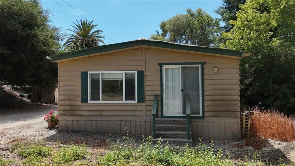 10 Chittenden Road San Juan Bautista, CA 95045