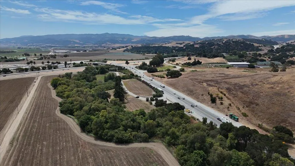 10 Chittenden Road San Juan Bautista, CA 95045