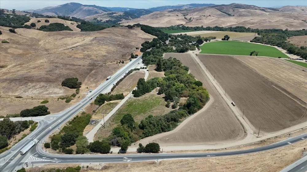 10 Chittenden Road San Juan Bautista, CA 95045