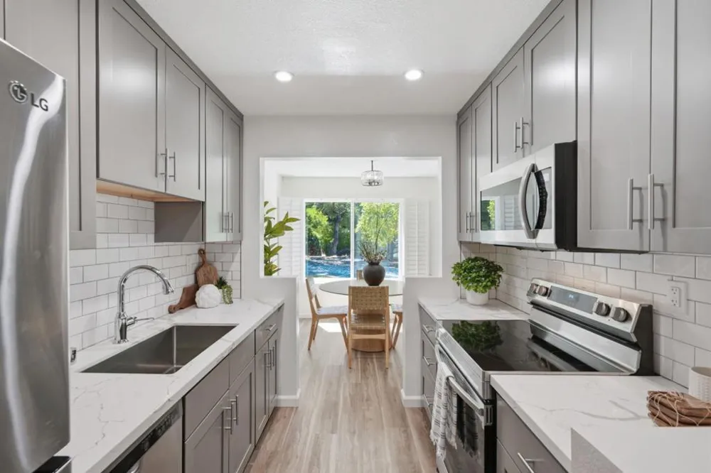 3318 Brittan Avenue #3 San Carlos, CA 94070