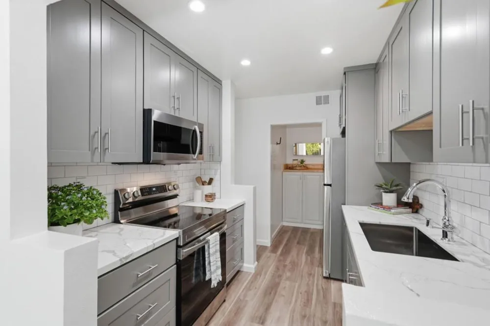 3318 Brittan Avenue #3 San Carlos, CA 94070