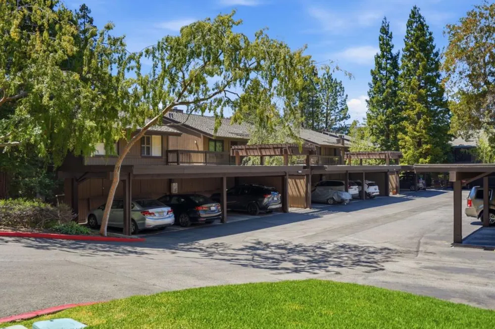 3318 Brittan Avenue #3 San Carlos, CA 94070