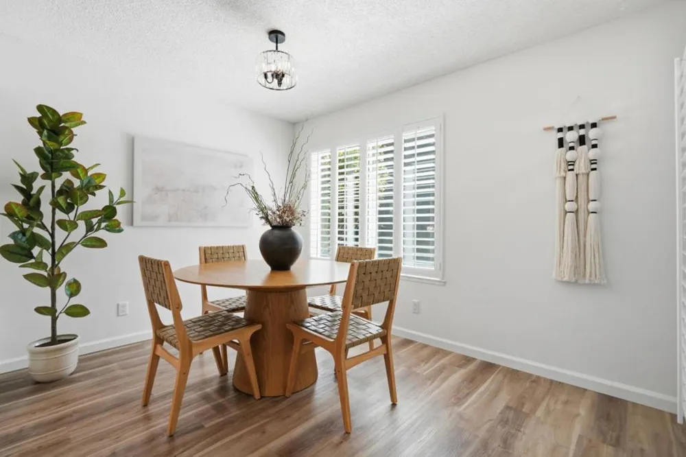 3318 Brittan Avenue #3 San Carlos, CA 94070