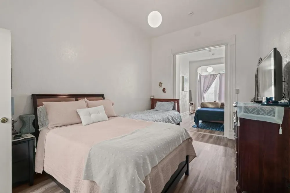 2619 Folsom Street San Francisco, CA 94110