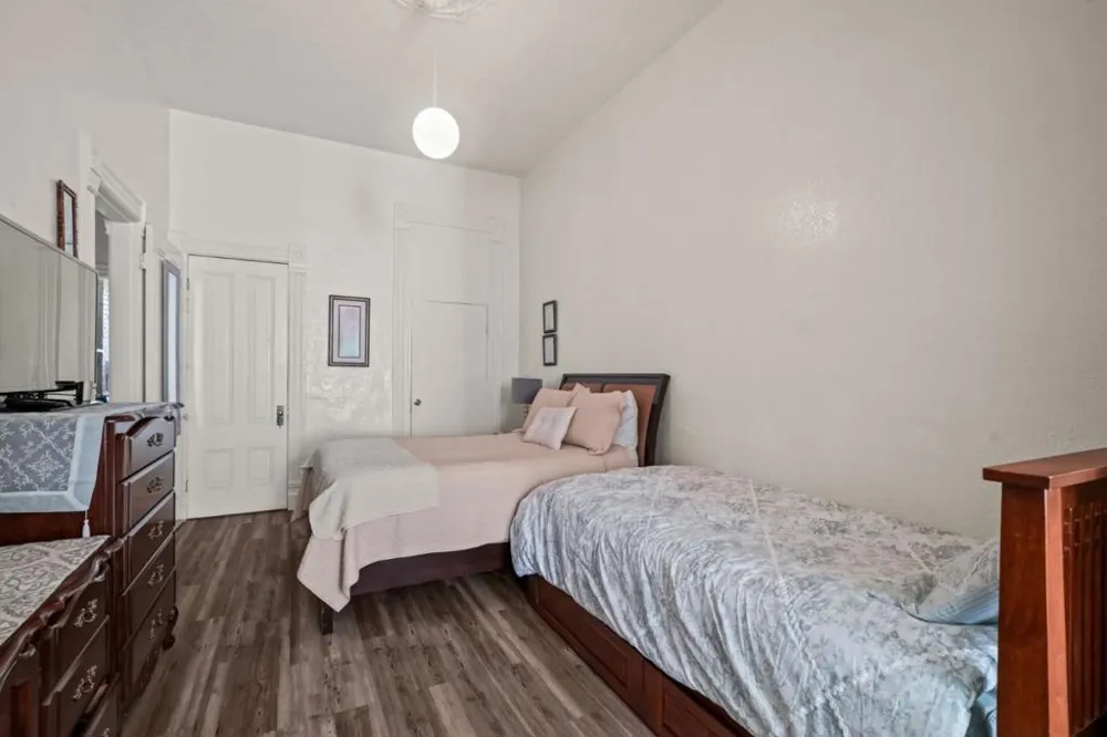 2619 Folsom Street San Francisco, CA 94110