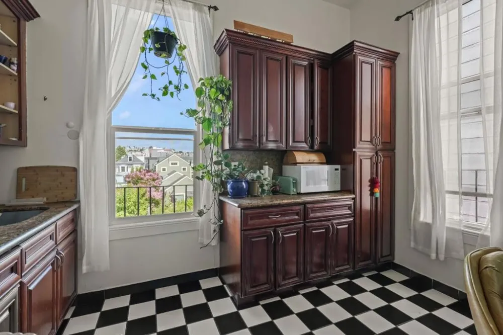 2619 Folsom Street San Francisco, CA 94110