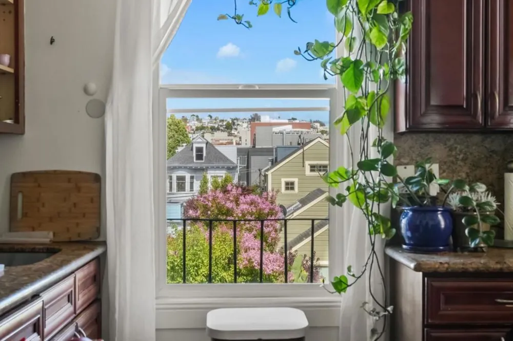 2619 Folsom Street San Francisco, CA 94110