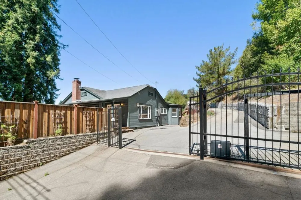 7337 Glen Haven Road Soquel, CA 95073