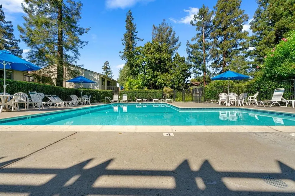 19626 Vineyard Lane Saratoga, CA 95070