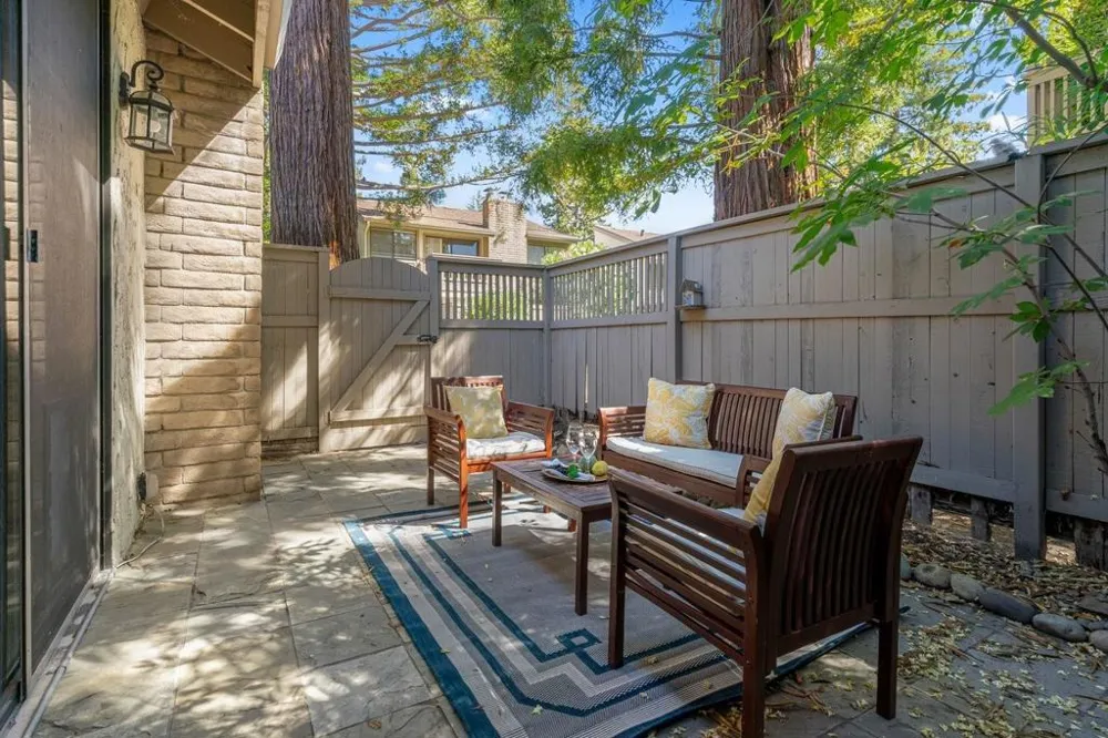 19626 Vineyard Lane Saratoga, CA 95070