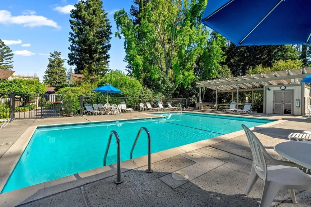 19626 Vineyard Lane Saratoga, CA 95070