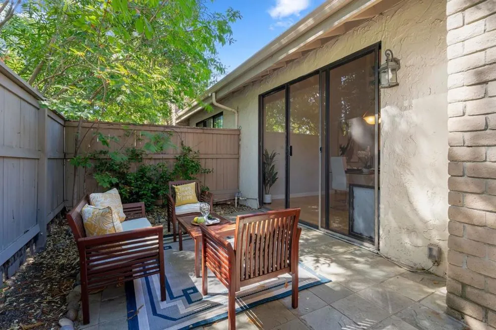 19626 Vineyard Lane Saratoga, CA 95070