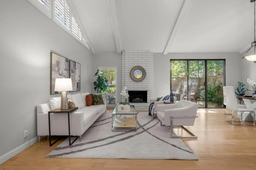 19626 Vineyard Lane Saratoga, CA 95070