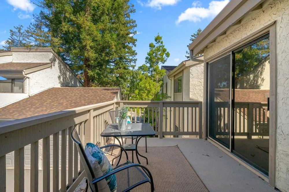 19626 Vineyard Lane Saratoga, CA 95070