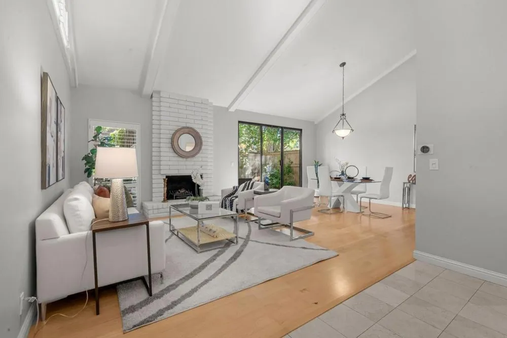 19626 Vineyard Lane Saratoga, CA 95070