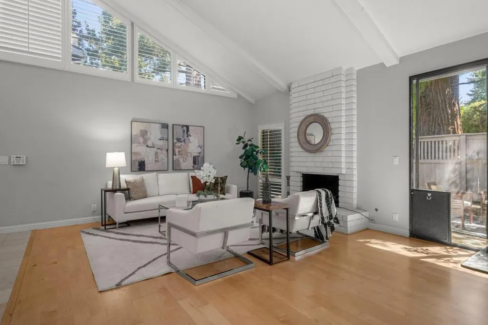 19626 Vineyard Lane Saratoga, CA 95070